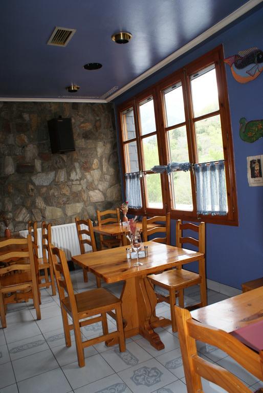 Hostal Los Valles Bielsa Exterior foto