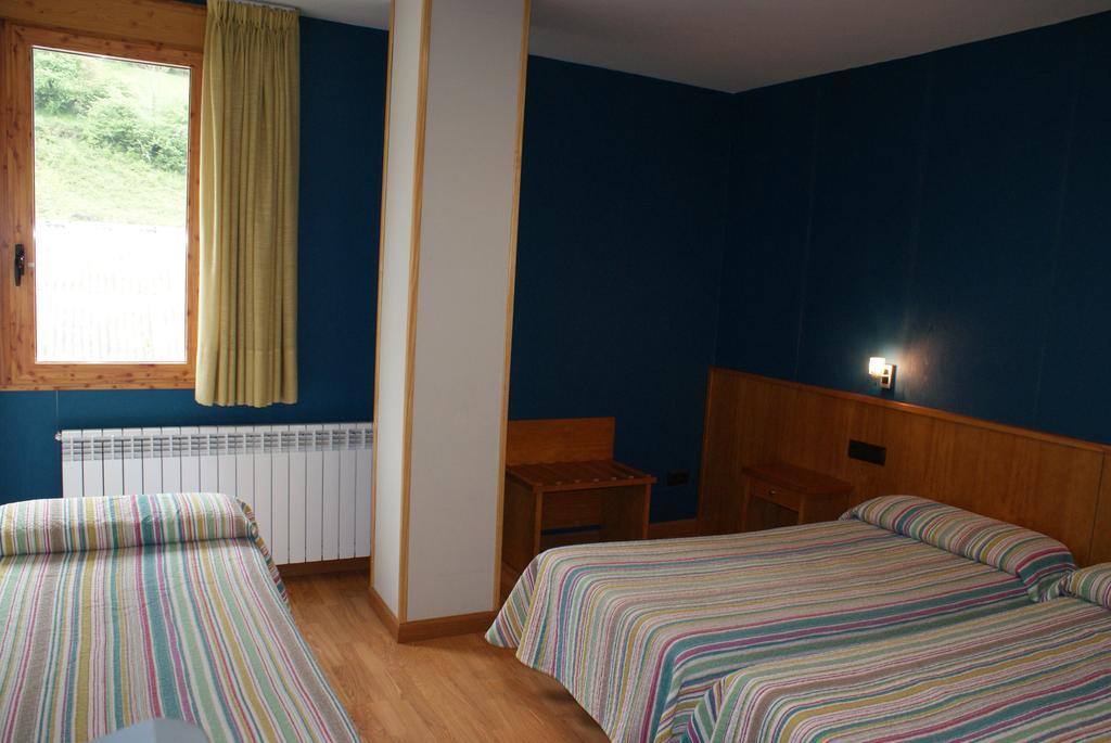 Hostal Los Valles Bielsa Exterior foto