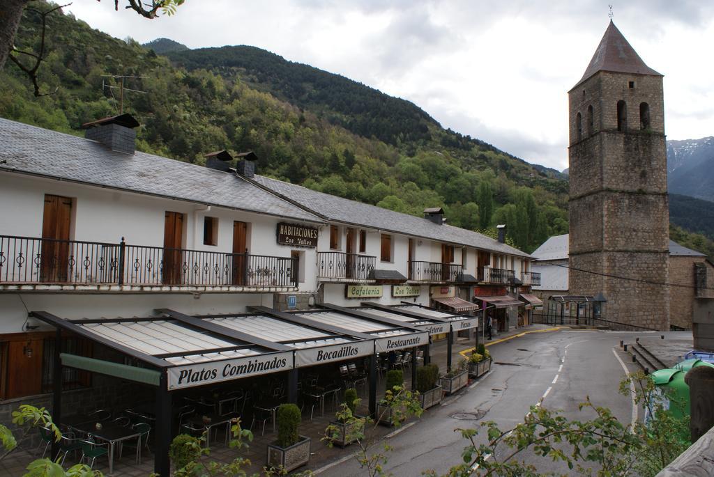 Hostal Los Valles Bielsa Exterior foto