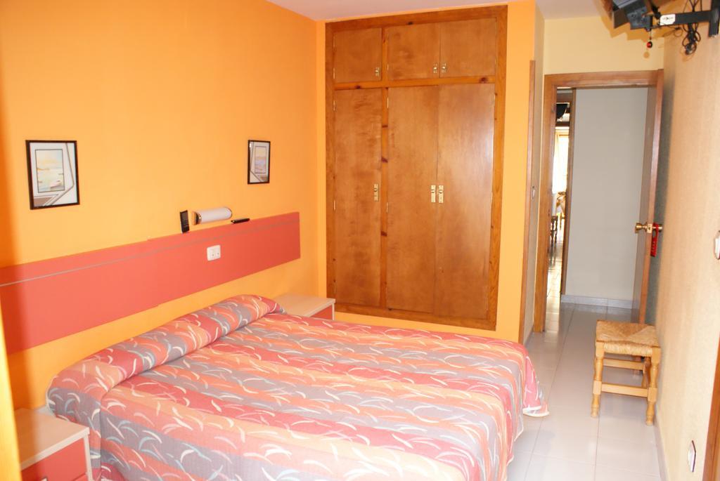 Hostal Los Valles Bielsa Exterior foto