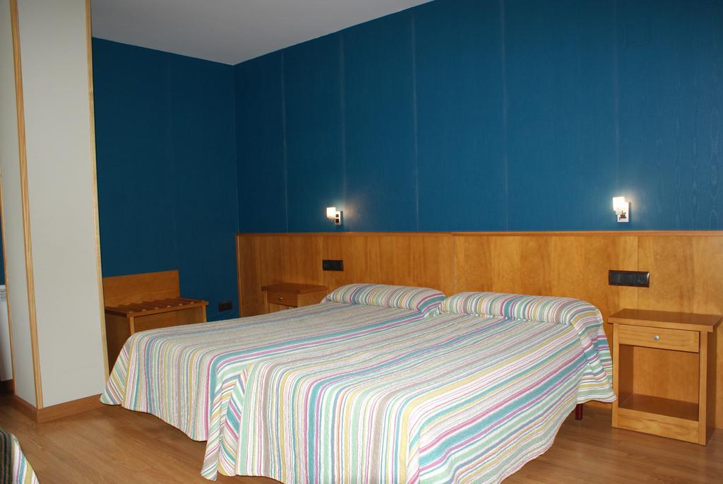 Hostal Los Valles Bielsa Exterior foto