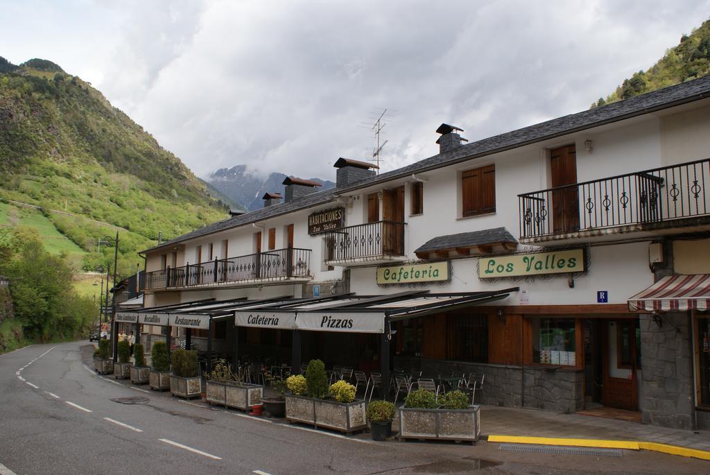 Hostal Los Valles Bielsa Exterior foto