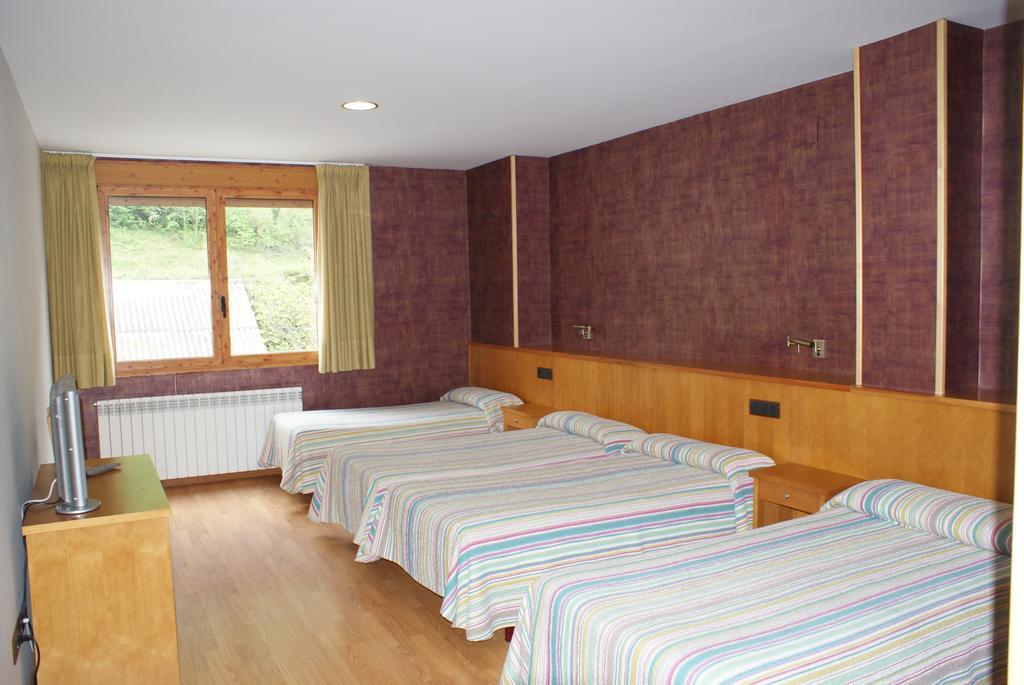 Hostal Los Valles Bielsa Exterior foto